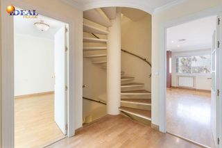 Casa adosada en venta en Bola de Oro - Serrallo en Granada