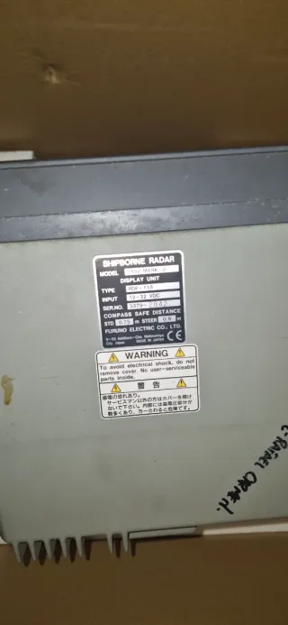 Radar Furuno con arpa incluido