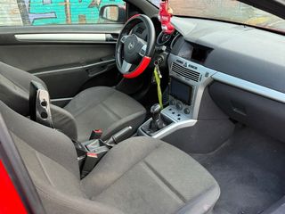 Opel astra gtc 2009