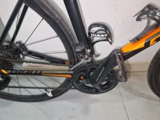 Bicicleta Giant TCR Negra y Naranja