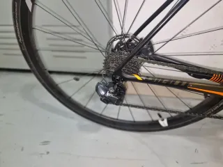 Bicicleta Giant TCR Negra y Naranja