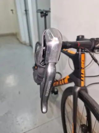 Bicicleta Giant TCR Negra y Naranja