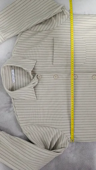 Camisa Stradivarius rayas beige y negro