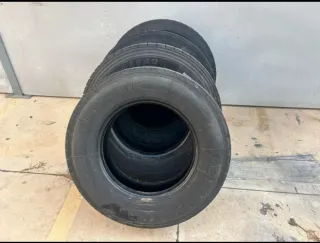 Neumáticos Camión 265/70 R19.5 (3 unidades)