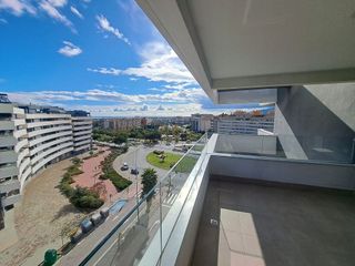 Piso en alquiler en Puerto de la Torre - Atabal en Málaga