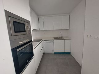 Piso en alquiler en Puerto de la Torre - Atabal en Málaga