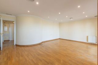 Casa adosada en venta en Bola de Oro - Serrallo en Granada