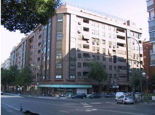 Piso en alquiler en Adelfas en Madrid