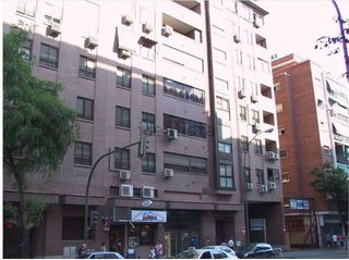 Piso en alquiler en Adelfas en Madrid