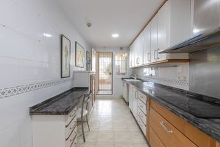Casa adosada en venta en Bola de Oro - Serrallo en Granada
