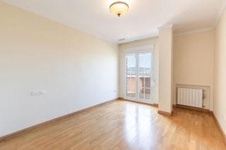 Casa adosada en venta en Bola de Oro - Serrallo en Granada