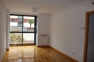 Piso en alquiler en Peñagrande en Madrid