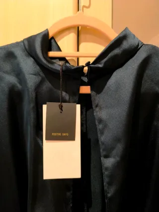 Vestido Zara Negro Plumas