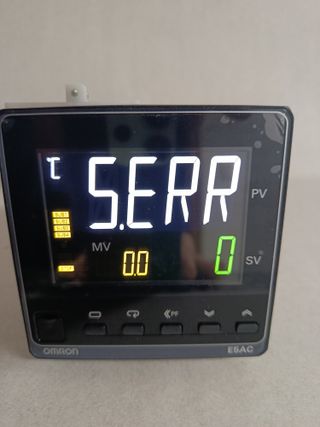 2 Controladores Digitales Omron E5AC-RX4A5M-000