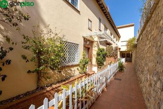 Casa adosada en venta en Bola de Oro - Serrallo en Granada