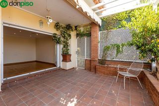 Casa adosada en venta en Bola de Oro - Serrallo en Granada