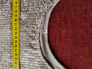 Camiseta dorada lentejuelas