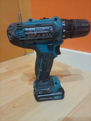 Taladro Atornillador Makita 12V sin batería
