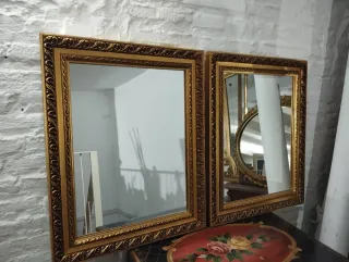 Pareja de espejos dorados antiguos