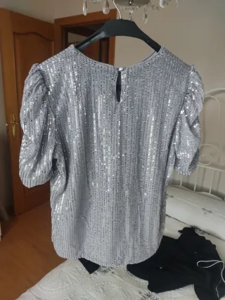 Top fiesta lentejuelas gris plateado