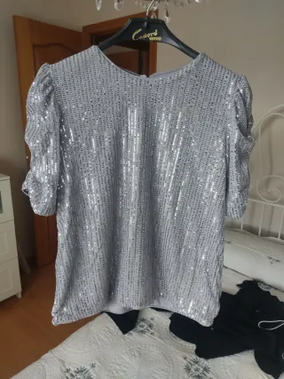 Top fiesta lentejuelas gris plateado