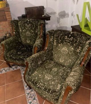 Sillón tapizado estilo clásico