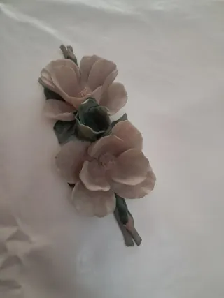 Figura de cerámica flores