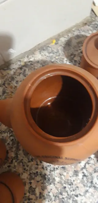 Teiera in terracotta Henry Watson Pottery