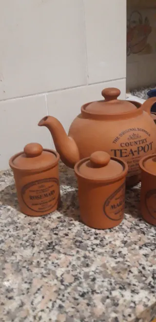 Teiera in terracotta Henry Watson Pottery