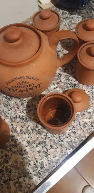 Teiera in terracotta Henry Watson Pottery
