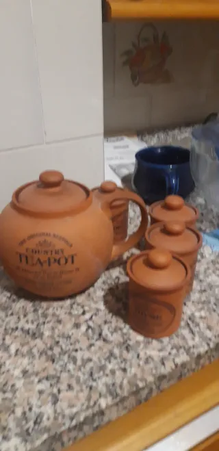 Teiera in terracotta Henry Watson Pottery