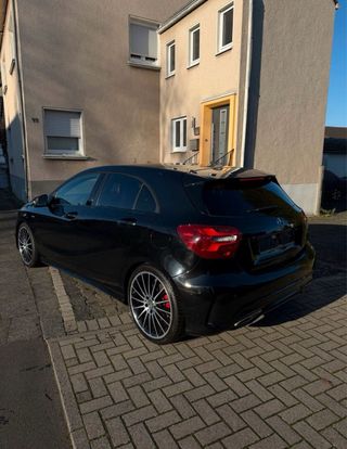 Mercedes-Benz AMG Clase A 218cv