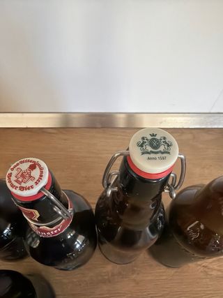 Bottiglie di birra con tappo in ceramica