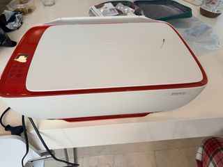 Impresora y Escáner HP Rojo y Blanco