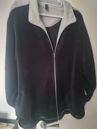 Sudadera cremallera casa gris y negra pecho 136