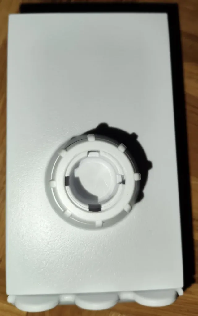 Soporte flexible para móvil con pinza