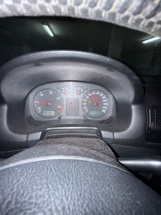 Volkswagen Golf 2003