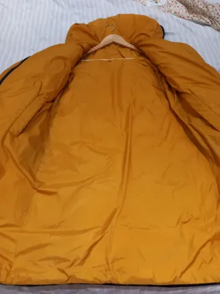 Abrigo largo Zara reversible azul y mostaza