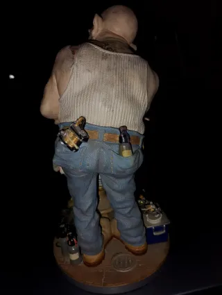 Figura Tatuador y Cliente