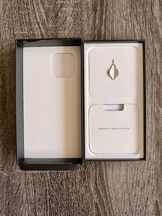 iPhone 13 Pro Max 256GB Azul Sierra + 4 fundas