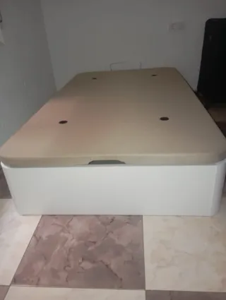 Canapés y colchones nuevos