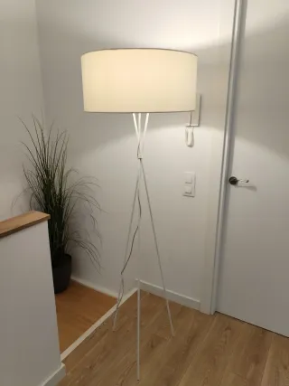 Lámpara de pie moderna
