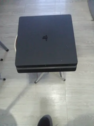 Mando PS4 Rojo + 2 Juegos FIFA 21 y WWE 2K20