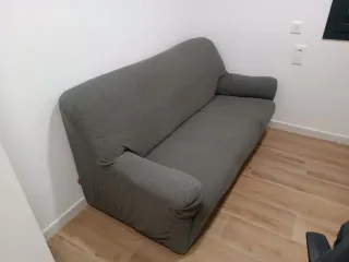Sofá 3 plazas gris con funda nueva
