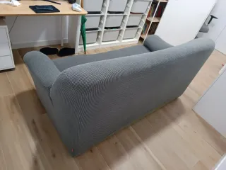 Sofá 3 plazas gris con funda nueva