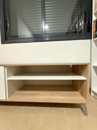 Mueble TV madera y blanco