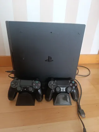 PS4 (PlayStation 4 Slim) Negra