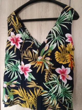 Blusa tirantes estampado tropical Talla M