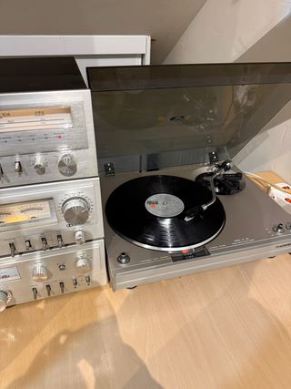 Equipo de música Thomson Plata