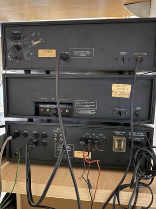 Equipo de música Thomson Plata